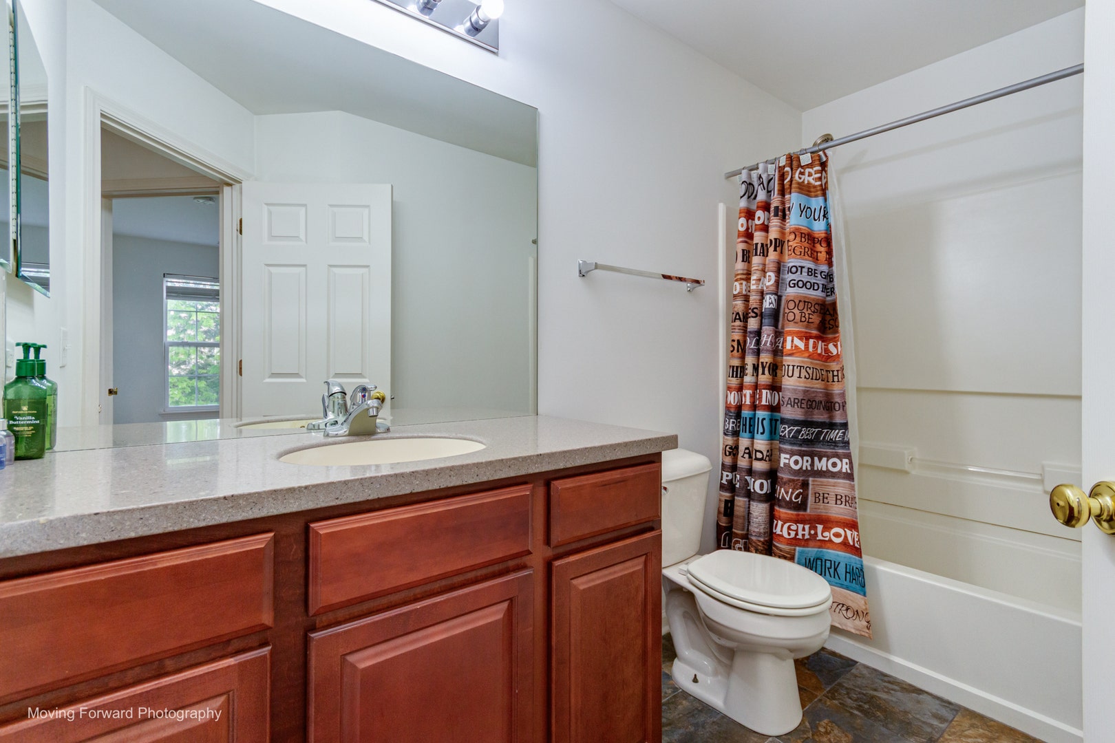 733 Station Boulevard, Aurora, IL 60504