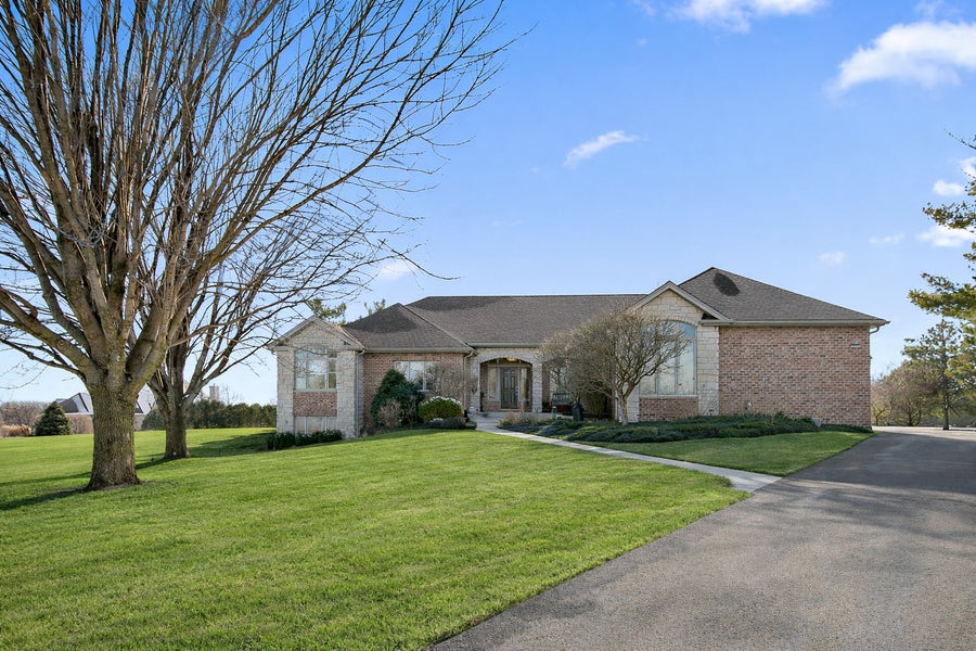 Property photo for 17966 S Hunt Club Drive, Mokena, IL