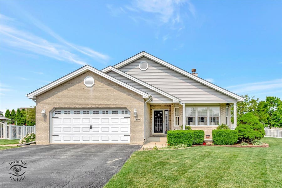 Property photo for 1360 Pheasant Chase Circle, Beecher, IL