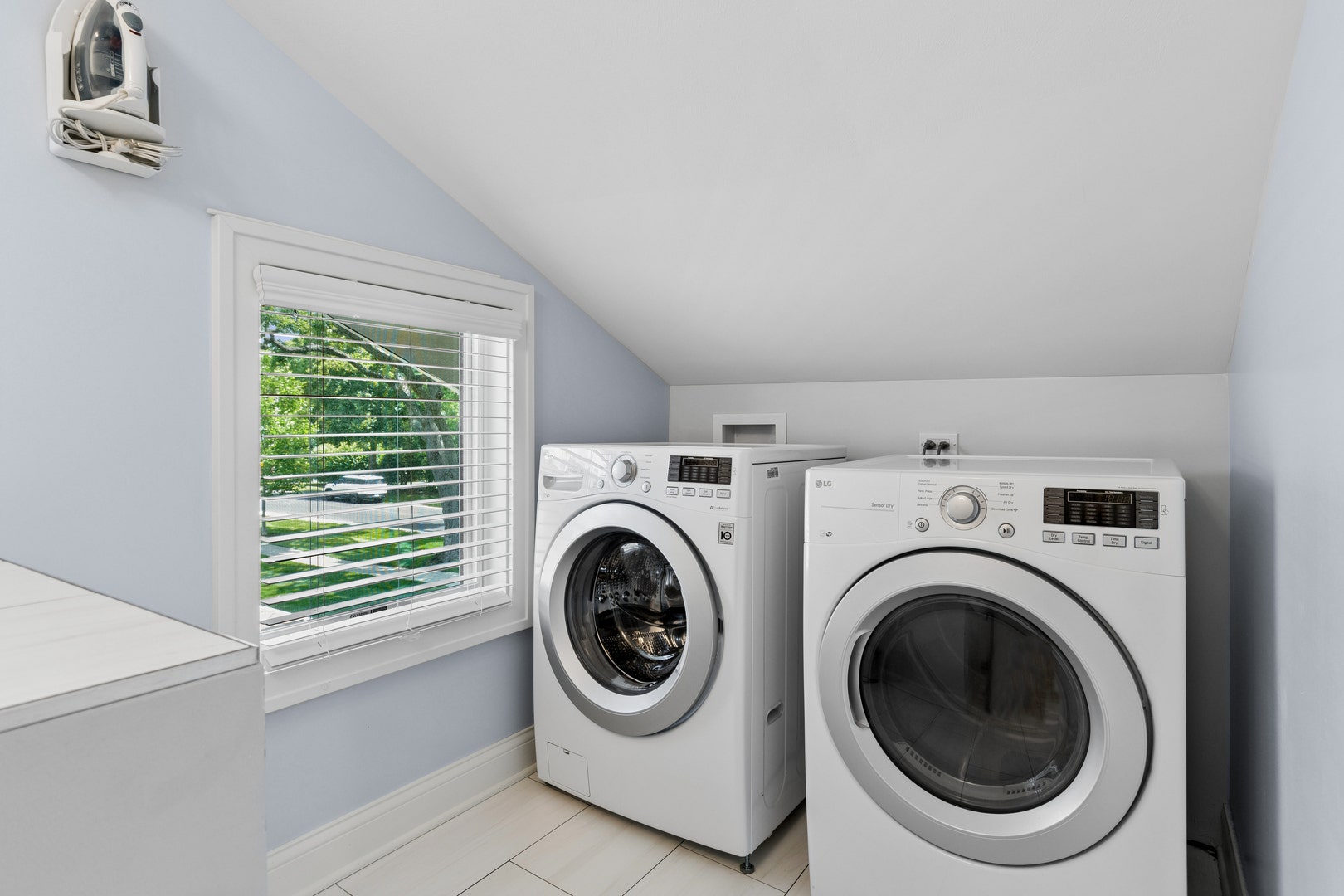 Convenient 2nd floor laundry