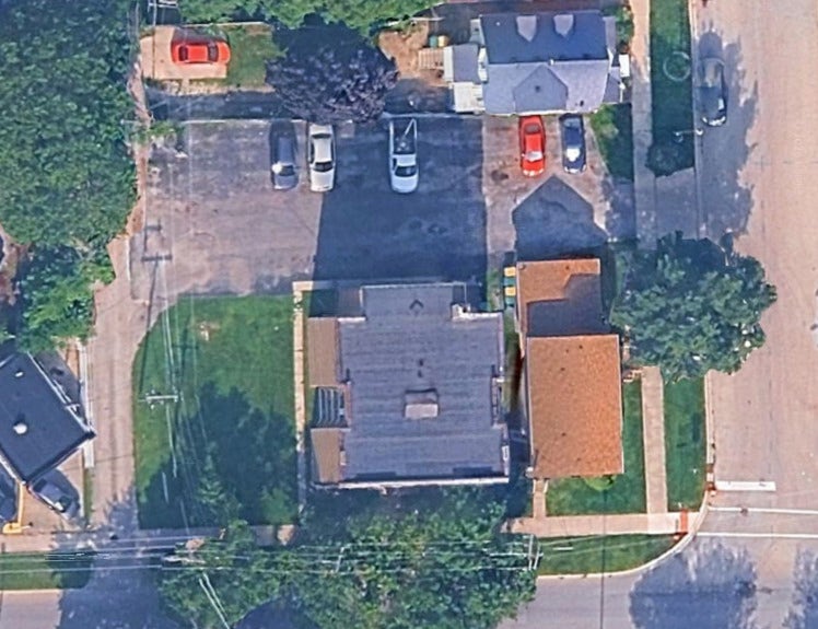 209 N Center Street, Joliet, IL 60435 209 N Center Street, Joliet, IL 60435