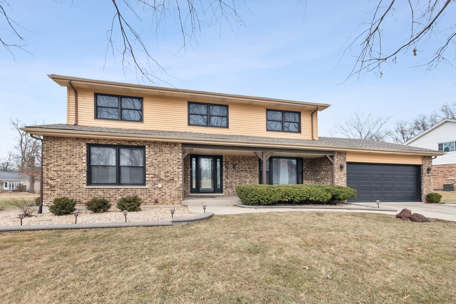 Property photo for 2509 207th Street, Olympia Fields, IL