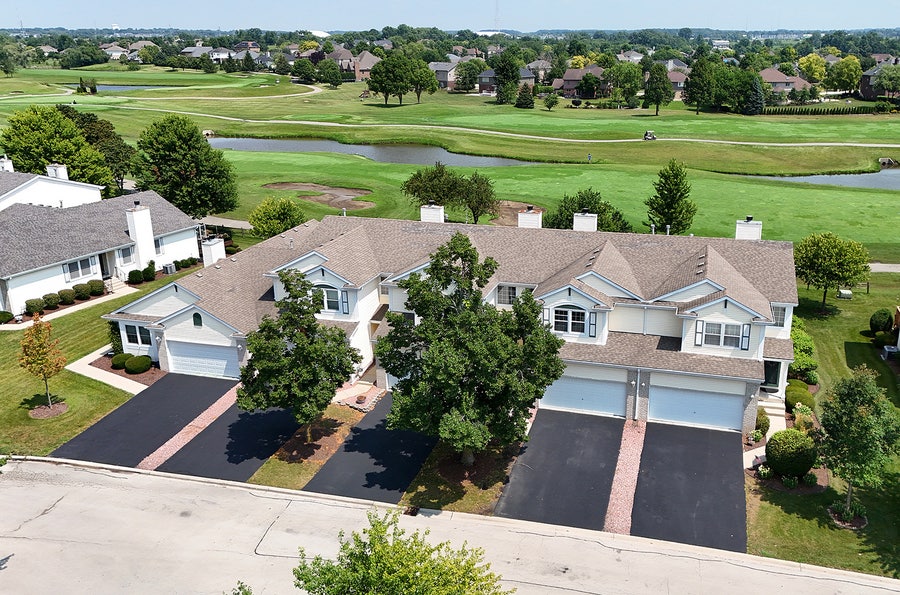 Property photo for 17225 Arrowhead Drive, Lockport, IL