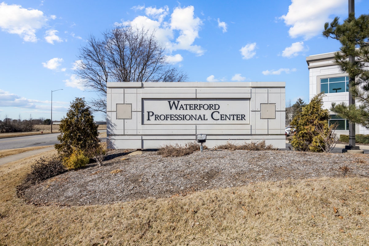 1256 Waterford Drive, #170, Aurora, IL 60504
