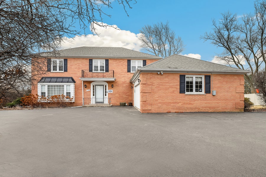 Property photo for 136 Graymoor Lane, Olympia Fields, IL