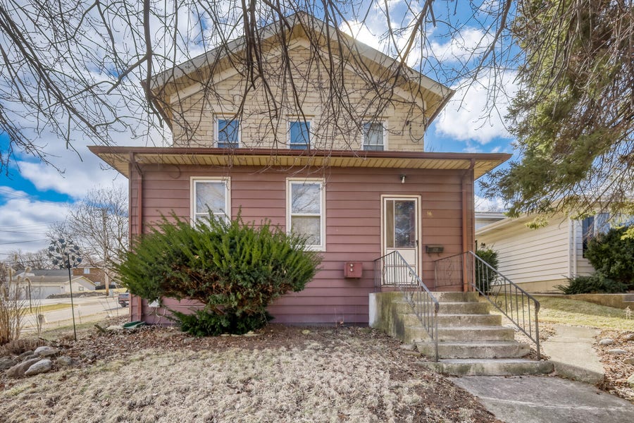 Property photo for 16 E Illinois Street, Lemont, IL