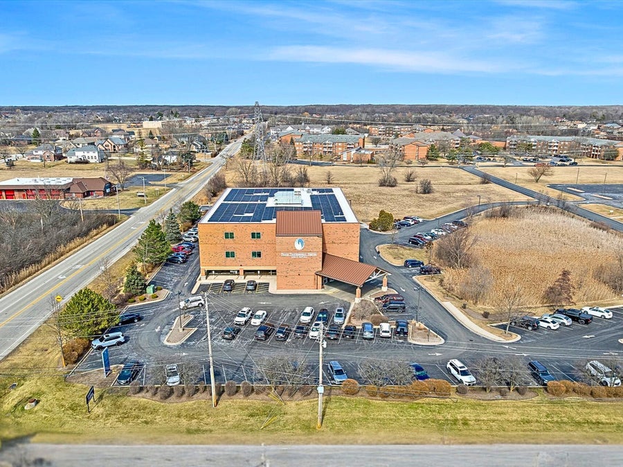 Property photo for 13011 S 104th Avenue, Palos Park, IL
