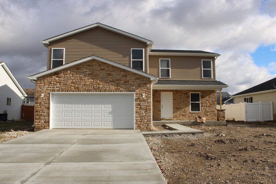 Property photo for 837 Blackhawk Drive, Braidwood, IL
