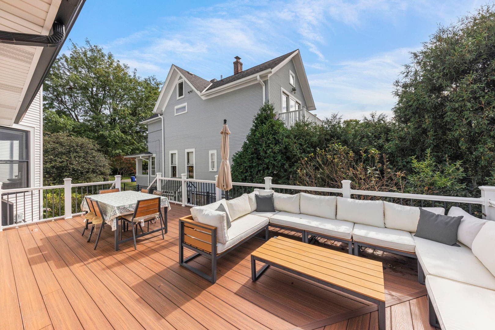 726 N Wheaton Avenue, Wheaton, IL 60187