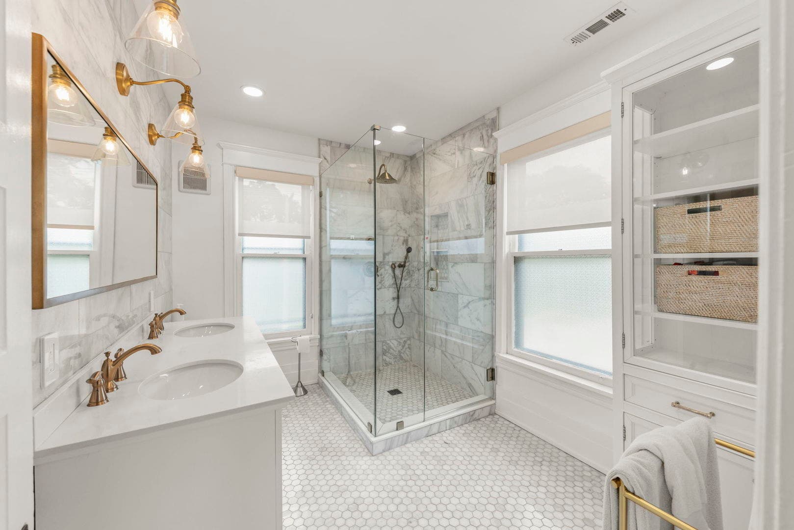 726 N Wheaton Avenue, Wheaton, IL 60187