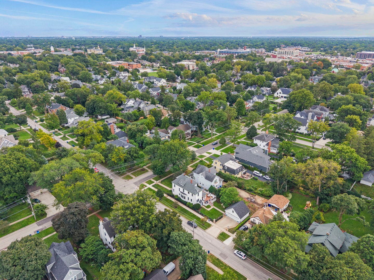 726 N Wheaton Avenue, Wheaton, IL 60187