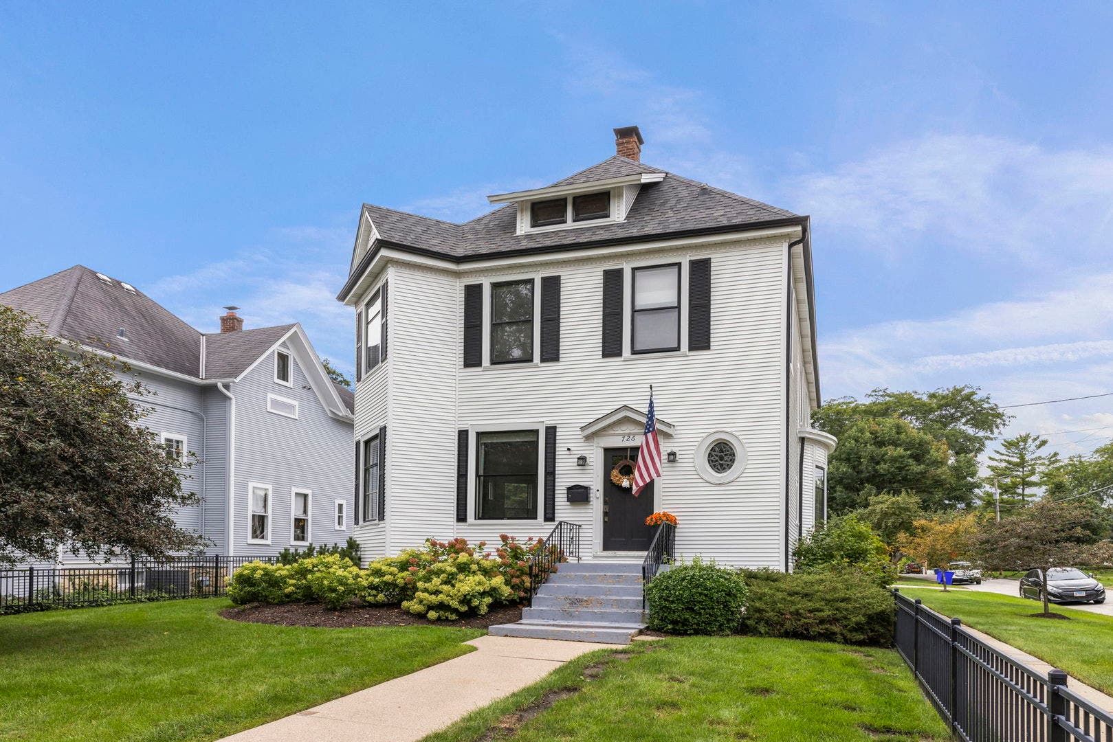 726 N Wheaton Avenue, Wheaton, IL 60187