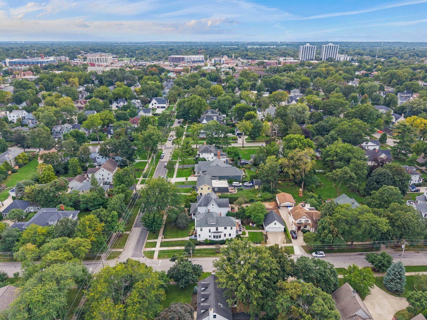 726 N Wheaton Avenue, Wheaton, IL 60187