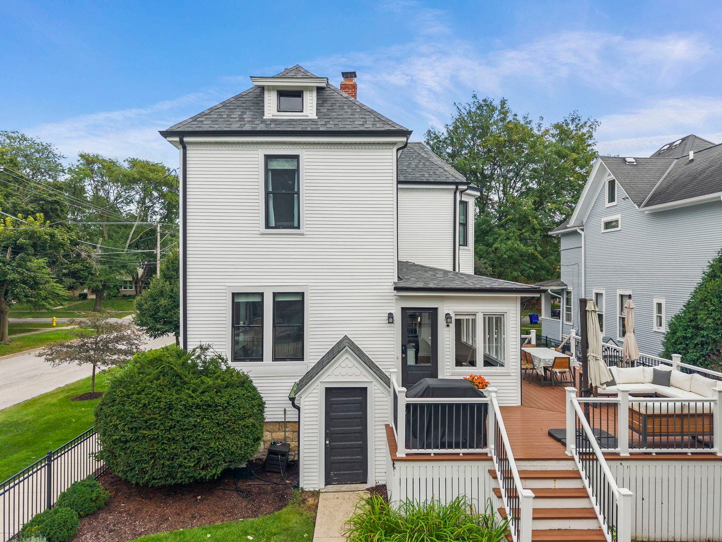 726 N Wheaton Avenue, Wheaton, IL 60187