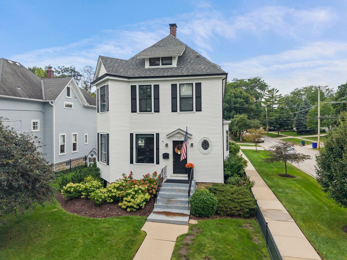 726 N Wheaton Avenue, Wheaton, IL 60187