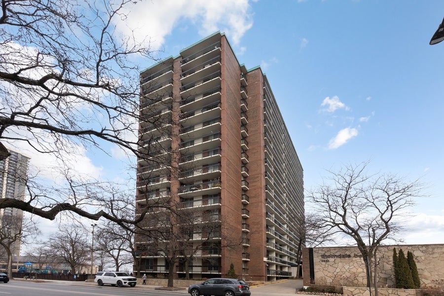Property photo for 5901 N Sheridan Road, #2K, Chicago, IL