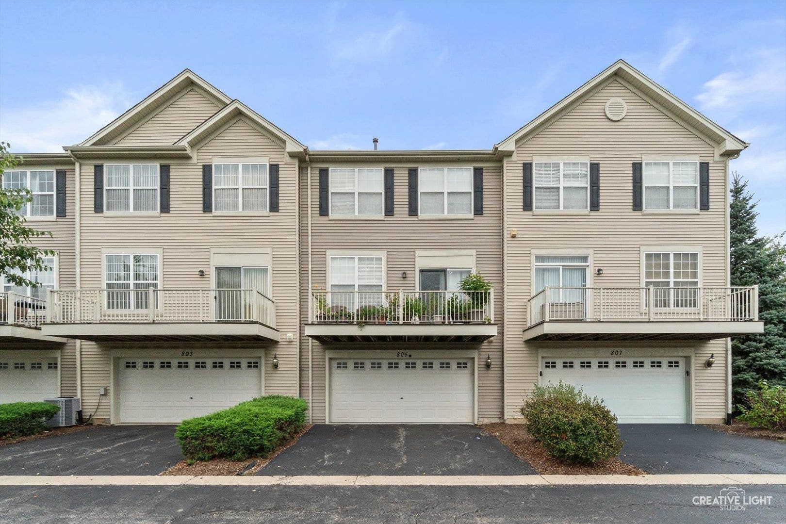 805 Lewisburg Lane, Aurora, IL 60504 805 Lewisburg Lane, Aurora, IL 60504