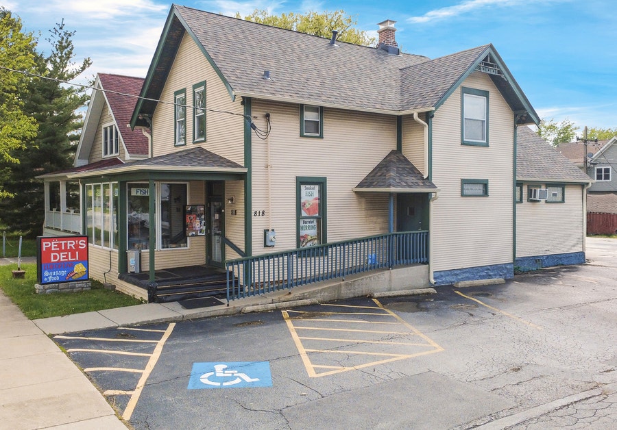 Property photo for 818 State Street, Lemont, IL