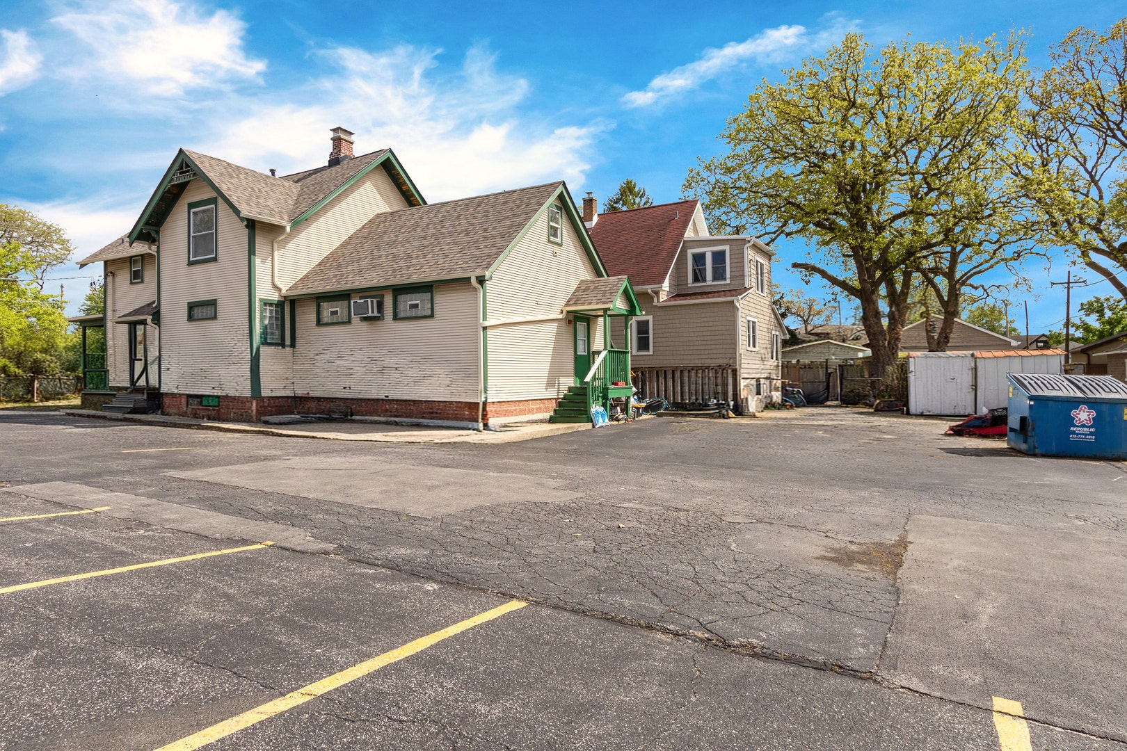 818 State Street, Lemont, IL 60439
