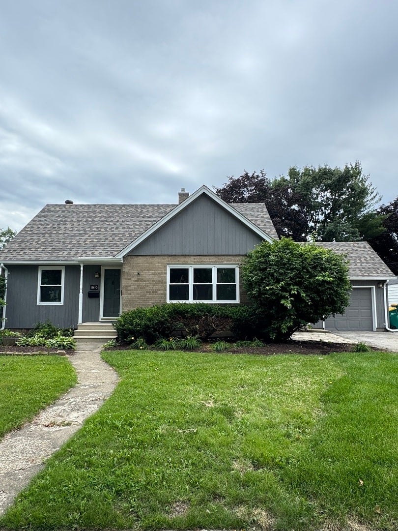 1616 Glenwood Avenue, Joliet, IL 60435