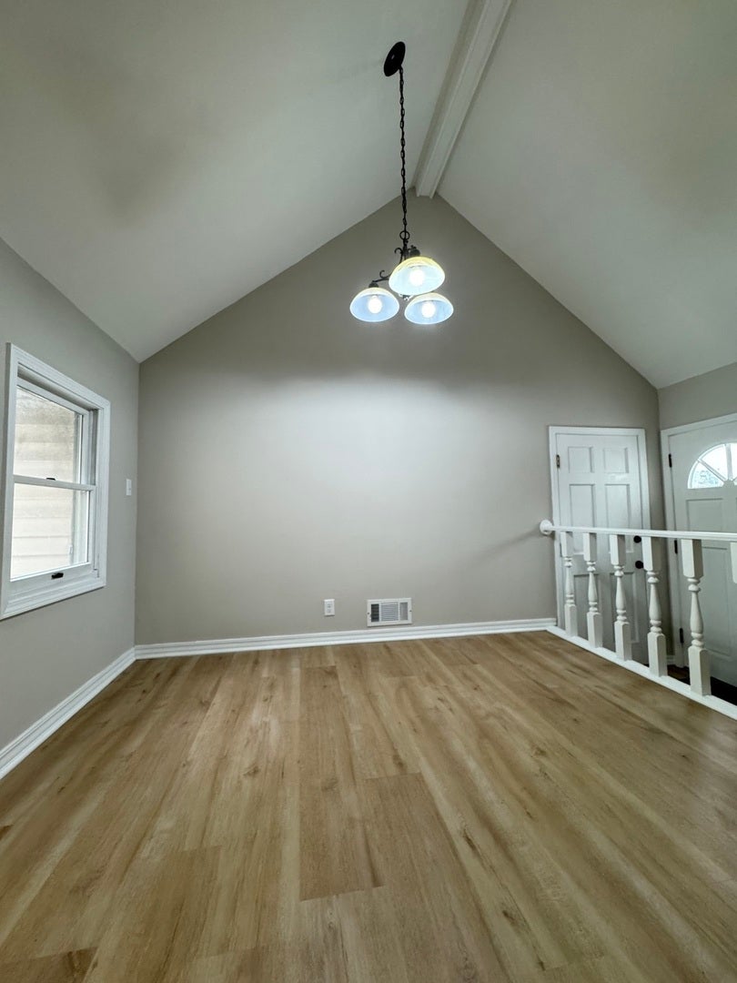 1616 Glenwood Avenue, Joliet, IL 60435