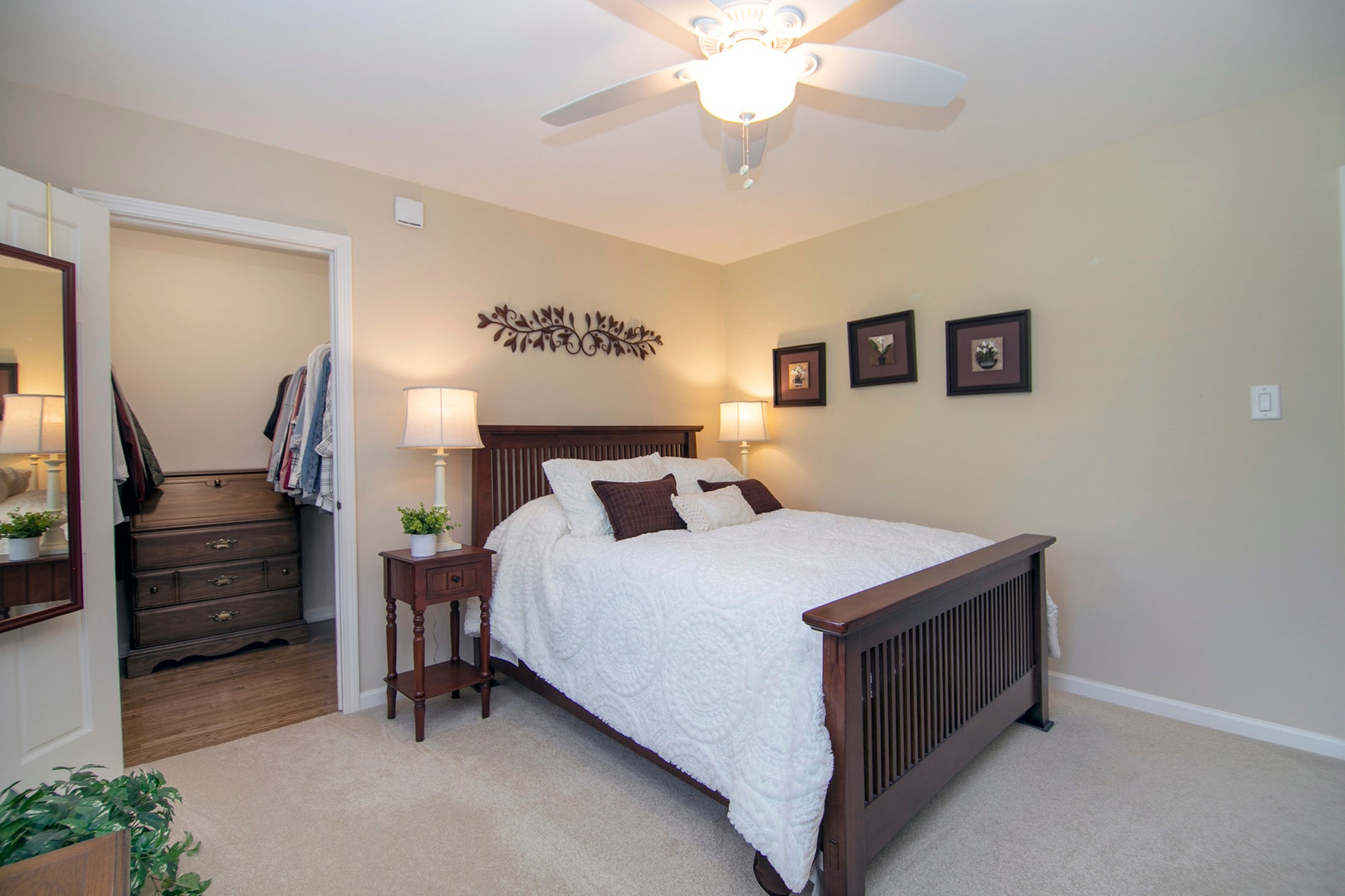 13423 hunt master Lane, Lemont, IL 60439 13423 hunt master Lane, Lemont, IL 60439