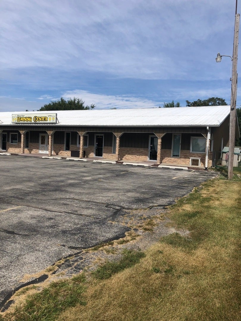 Property photo for 435 W Indiana Avenue, Beecher, IL