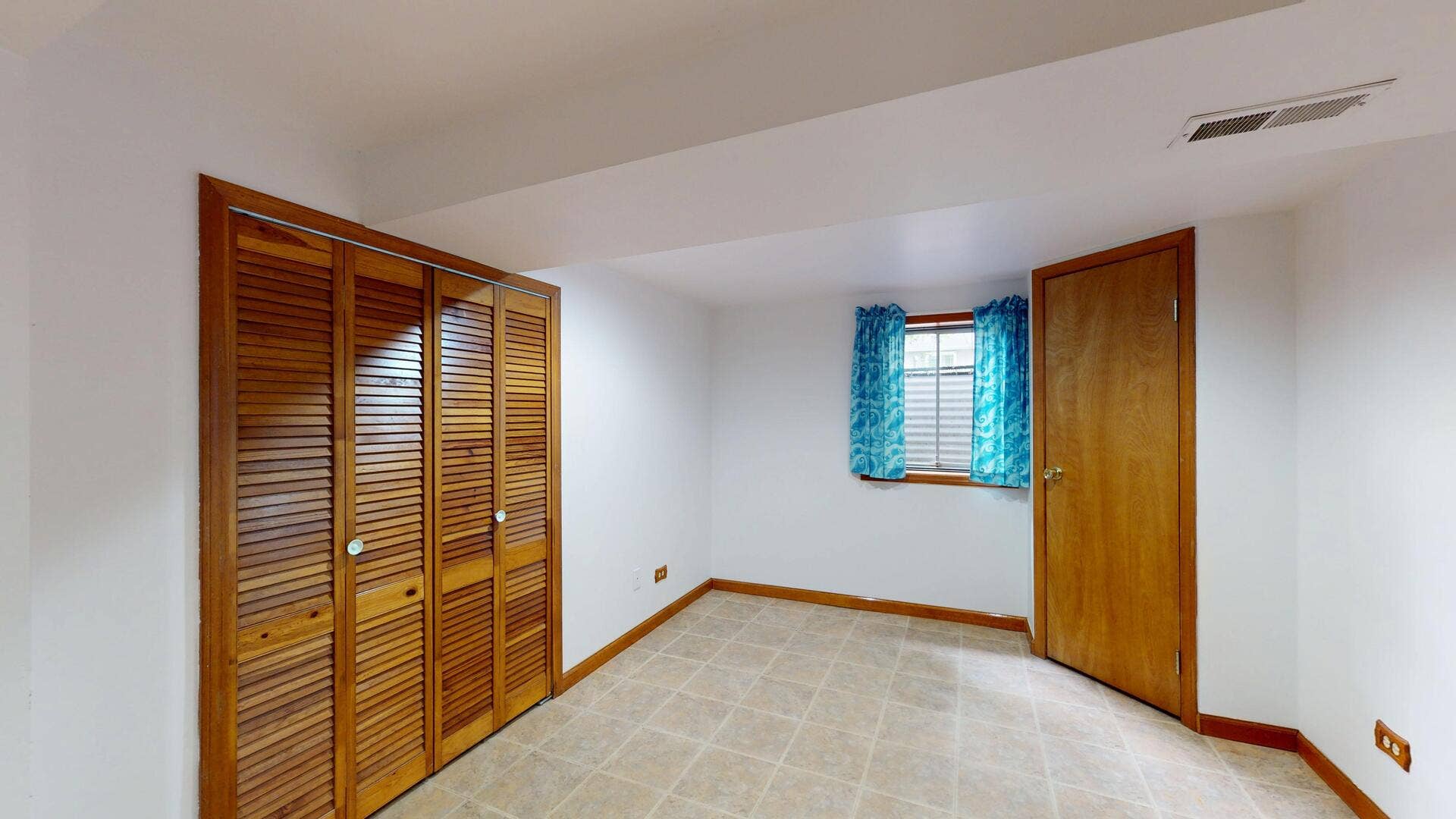 1705 Hawkins Avenue, Downers Grove, IL 60516
