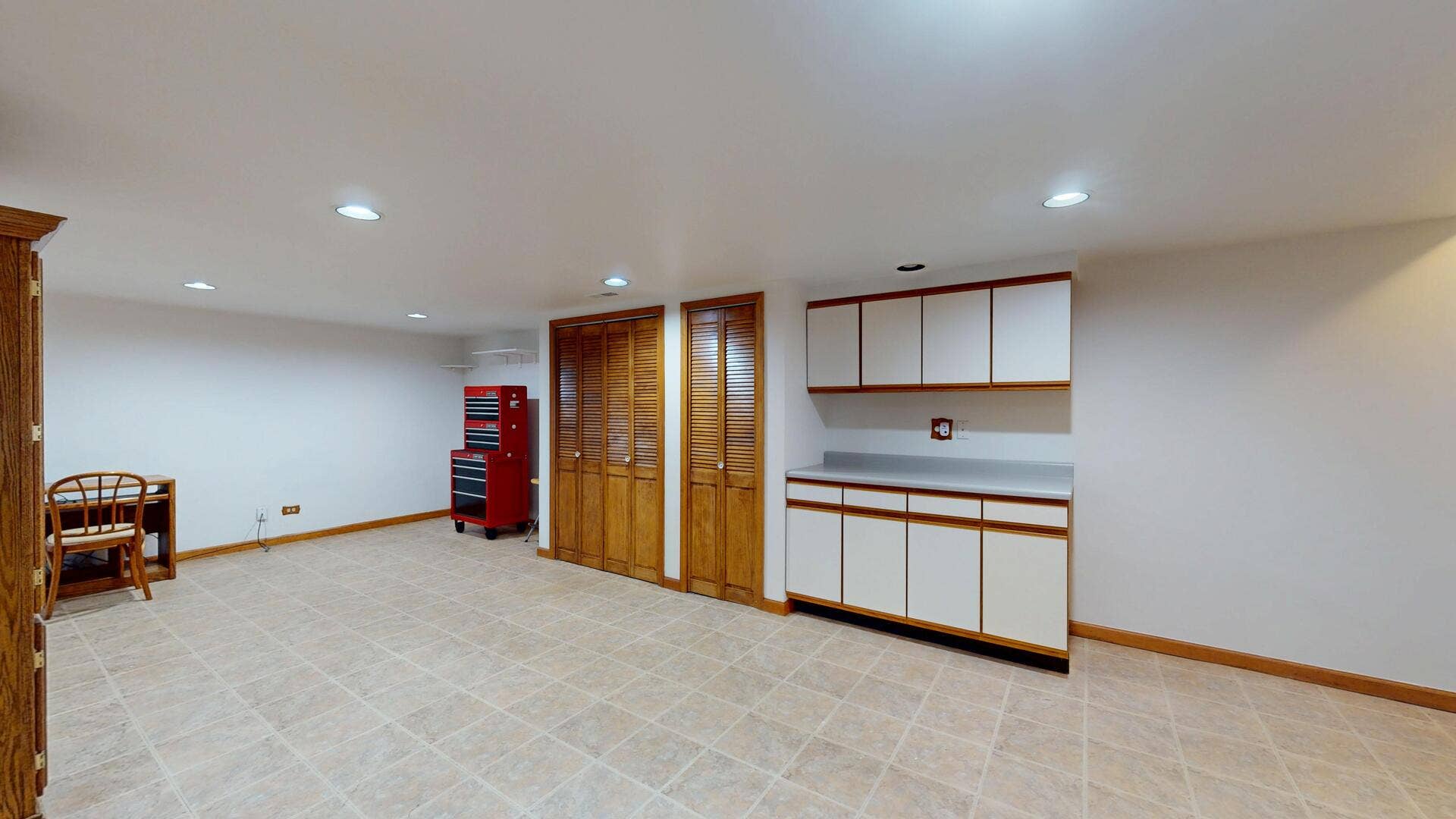 1705 Hawkins Avenue, Downers Grove, IL 60516