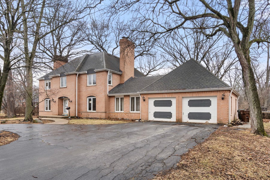 Property photo for 30 Strauss Lane, Olympia Fields, IL