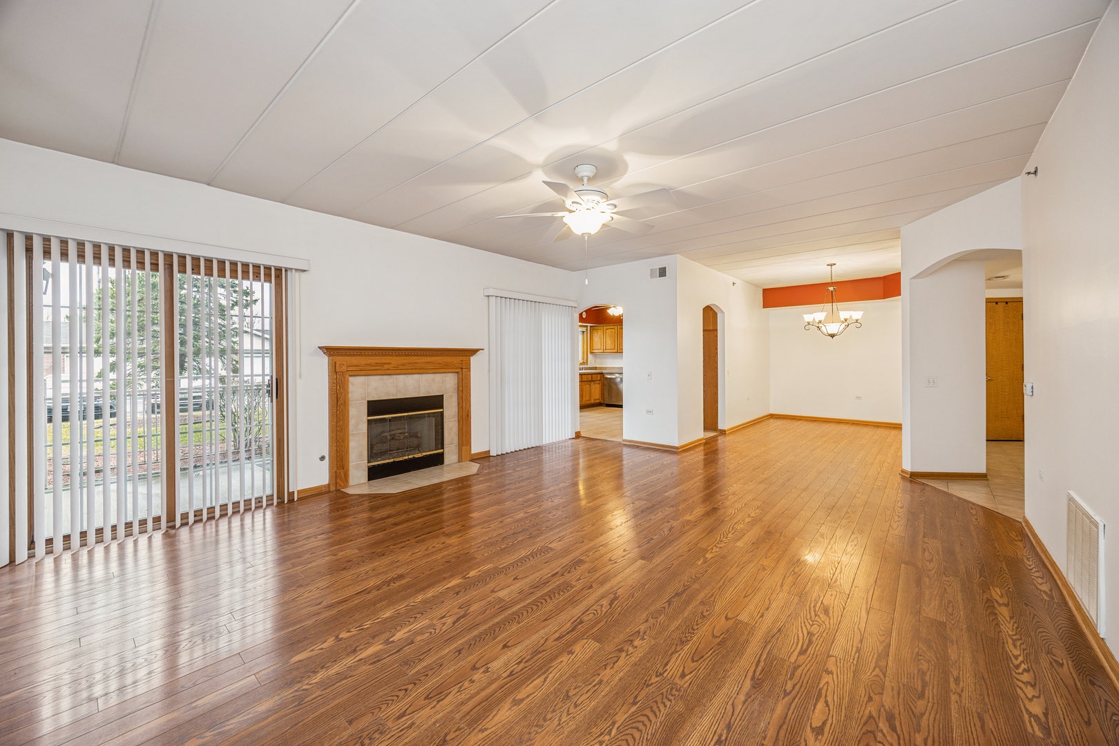 11555 Settlers Pond Way, #1A, Orland Park, IL 60467 11555 Settlers Pond Way, #1A, Orland Park, IL 60467
