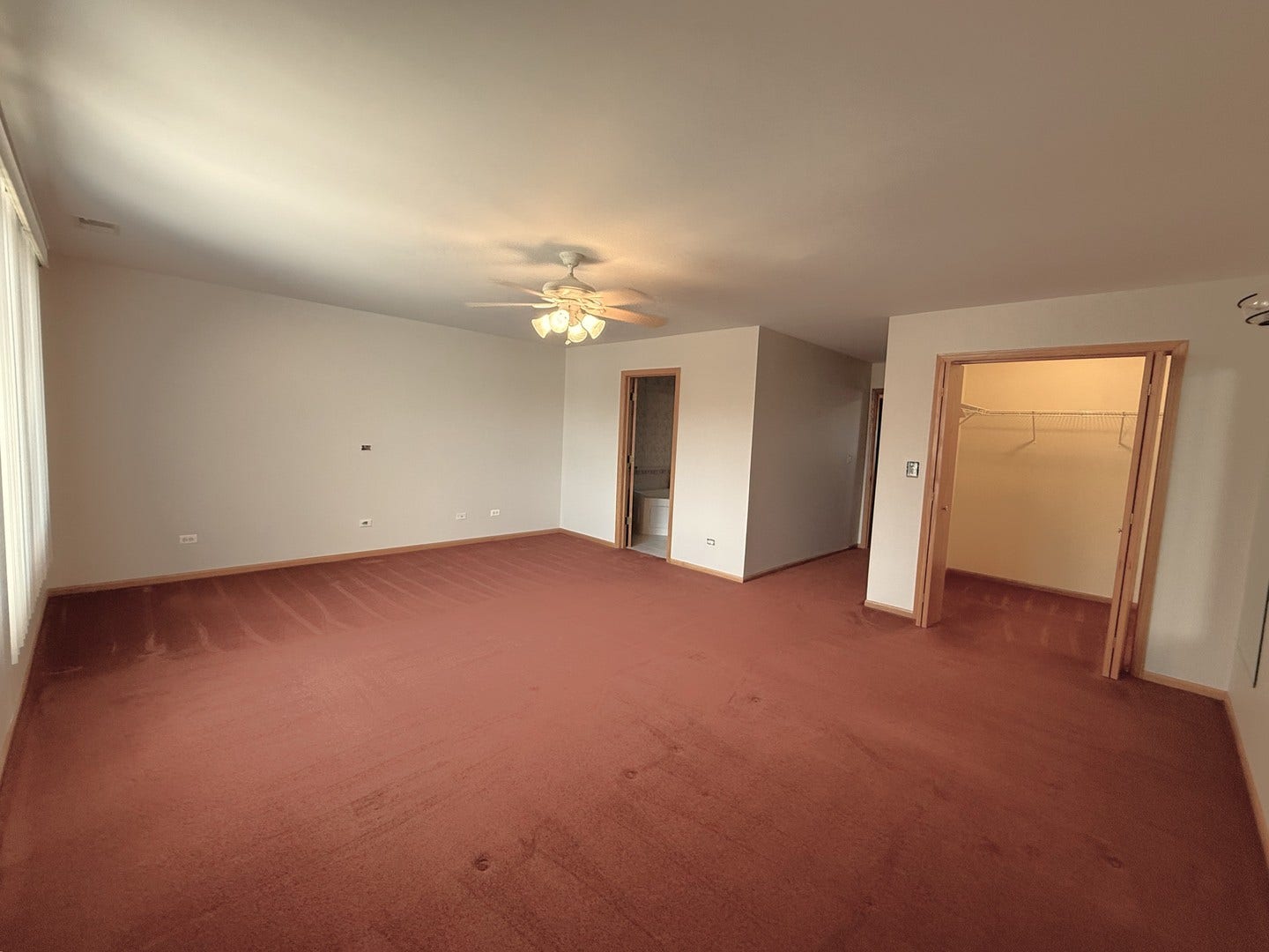 9400 CALEDONIA Drive, Tinley Park, IL 60487 9400 CALEDONIA Drive, Tinley Park, IL 60487