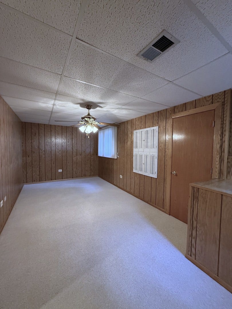 9400 CALEDONIA Drive, Tinley Park, IL 60487 9400 CALEDONIA Drive, Tinley Park, IL 60487