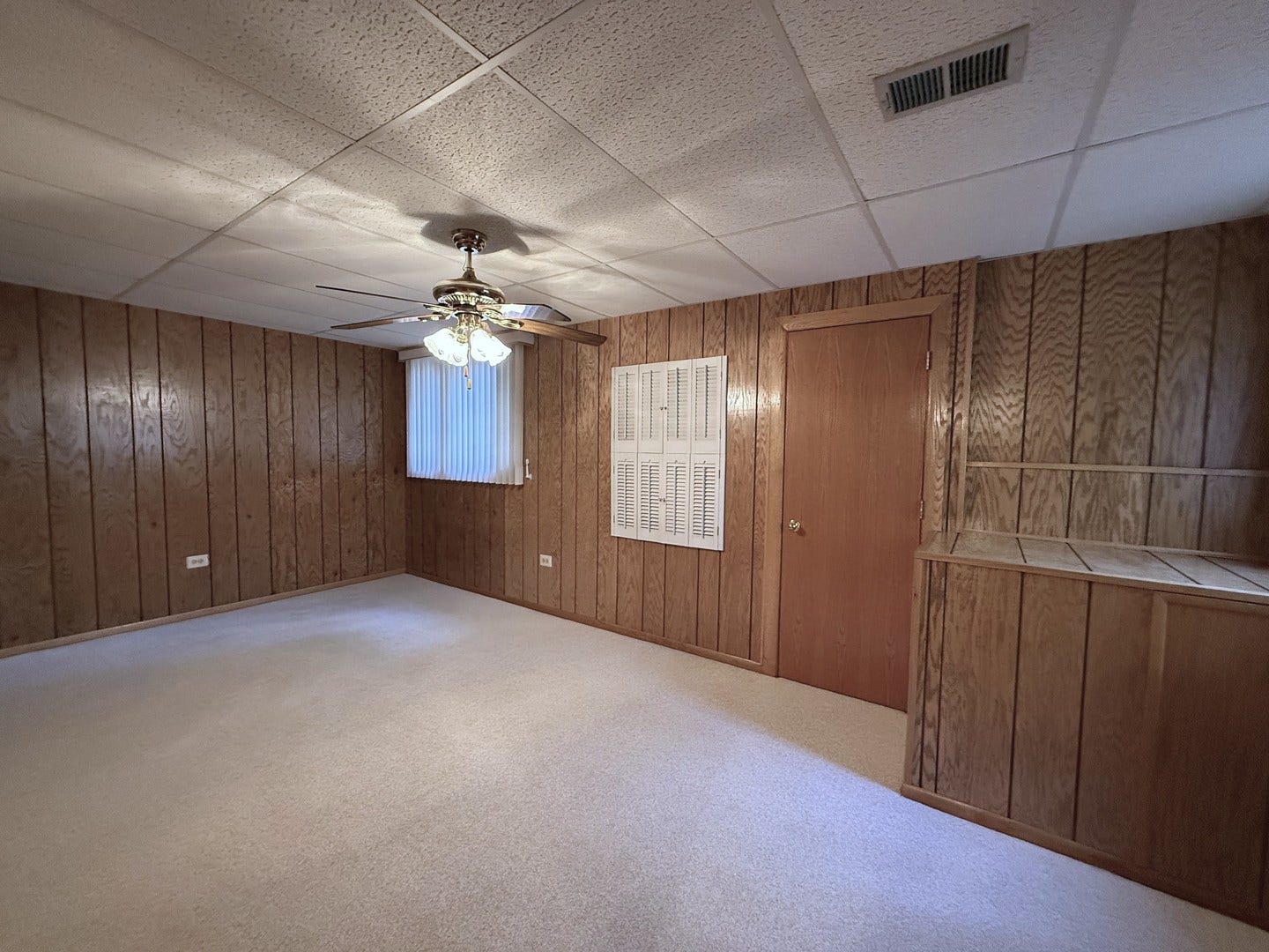 9400 CALEDONIA Drive, Tinley Park, IL 60487 9400 CALEDONIA Drive, Tinley Park, IL 60487