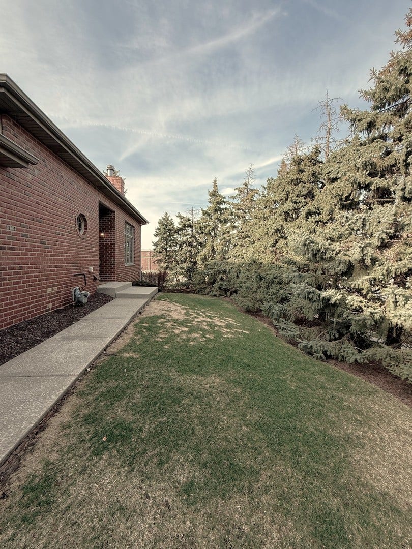 9400 CALEDONIA Drive, Tinley Park, IL 60487 9400 CALEDONIA Drive, Tinley Park, IL 60487