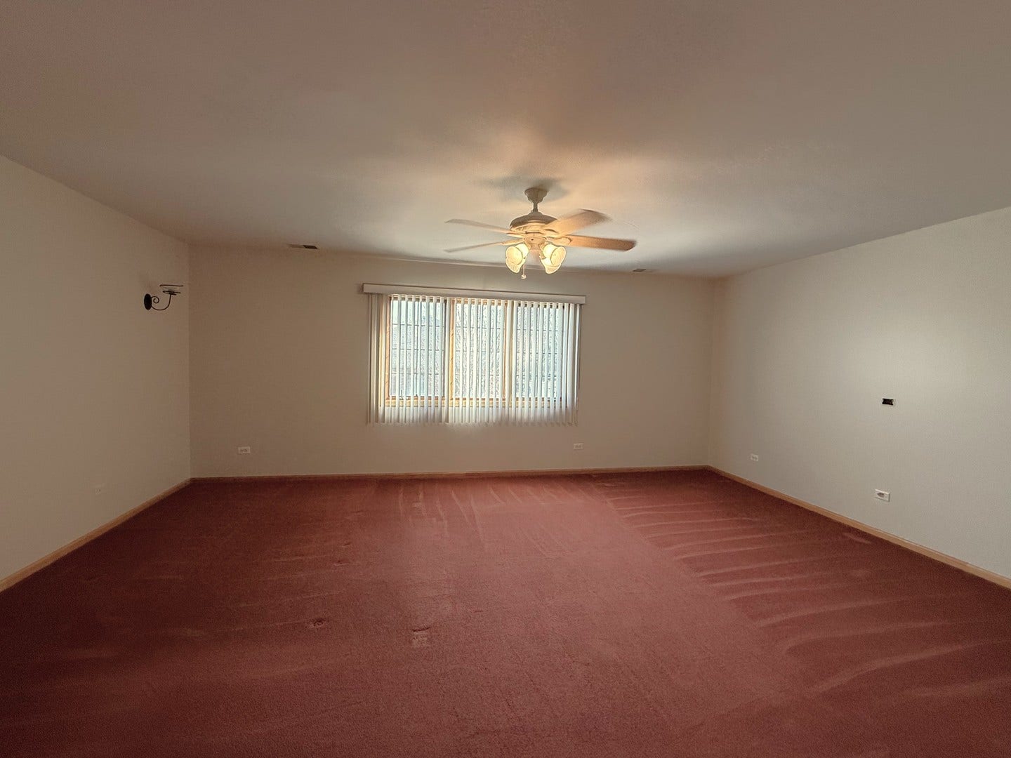 9400 CALEDONIA Drive, Tinley Park, IL 60487 9400 CALEDONIA Drive, Tinley Park, IL 60487