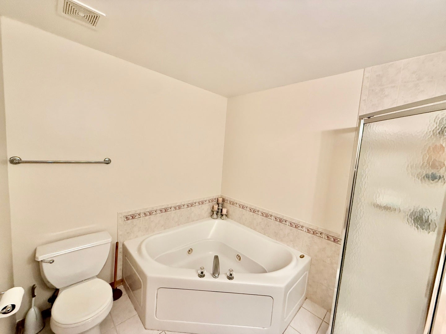 9400 CALEDONIA Drive, Tinley Park, IL 60487 9400 CALEDONIA Drive, Tinley Park, IL 60487