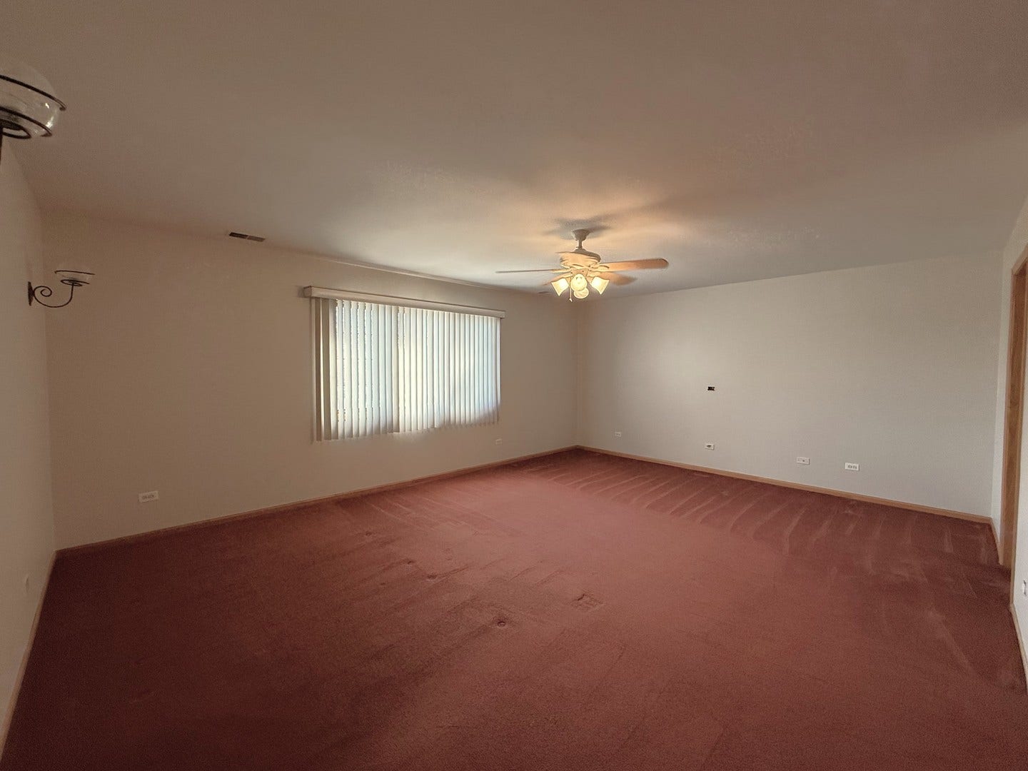 9400 CALEDONIA Drive, Tinley Park, IL 60487 9400 CALEDONIA Drive, Tinley Park, IL 60487