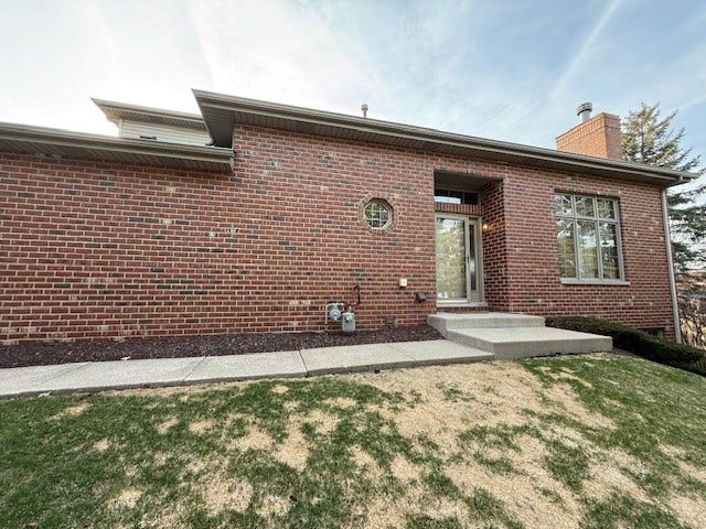 9400 CALEDONIA Drive, Tinley Park, IL 60487 9400 CALEDONIA Drive, Tinley Park, IL 60487