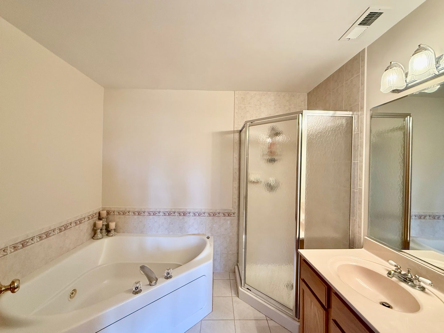 9400 CALEDONIA Drive, Tinley Park, IL 60487 9400 CALEDONIA Drive, Tinley Park, IL 60487