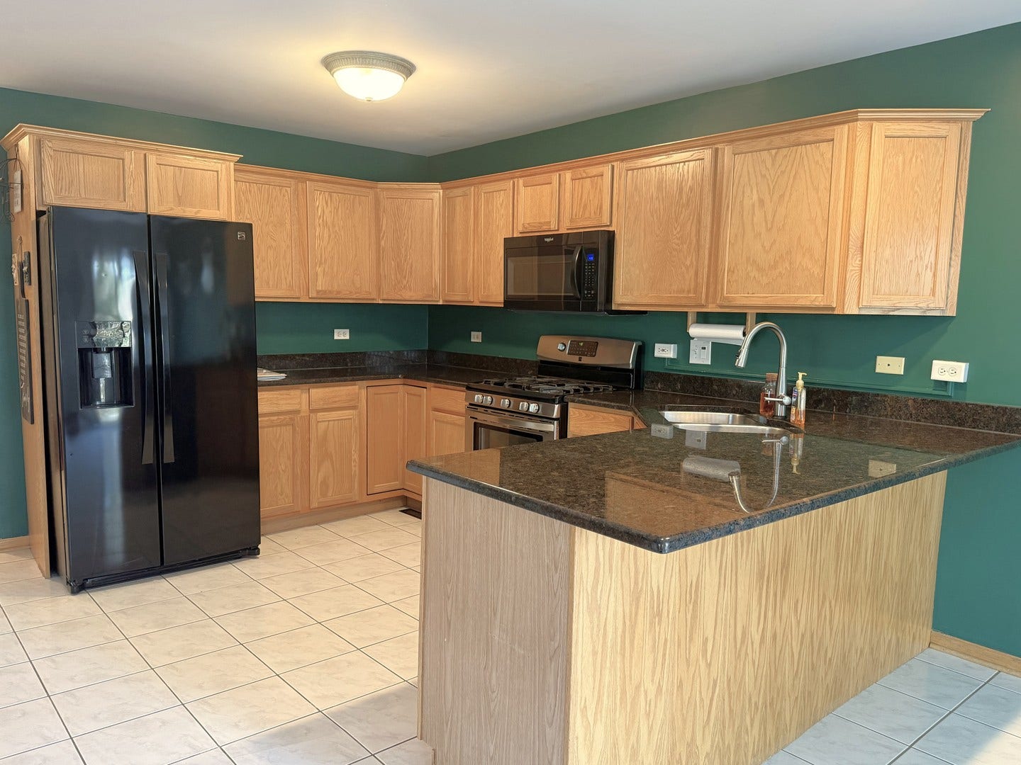 9400 CALEDONIA Drive, Tinley Park, IL 60487 9400 CALEDONIA Drive, Tinley Park, IL 60487