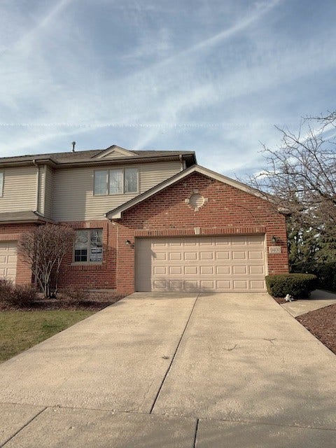9400 CALEDONIA Drive, Tinley Park, IL 60487 9400 CALEDONIA Drive, Tinley Park, IL 60487