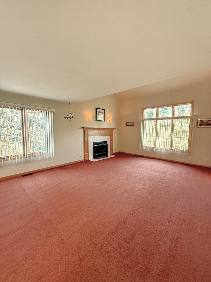 9400 CALEDONIA Drive, Tinley Park, IL 60487 9400 CALEDONIA Drive, Tinley Park, IL 60487