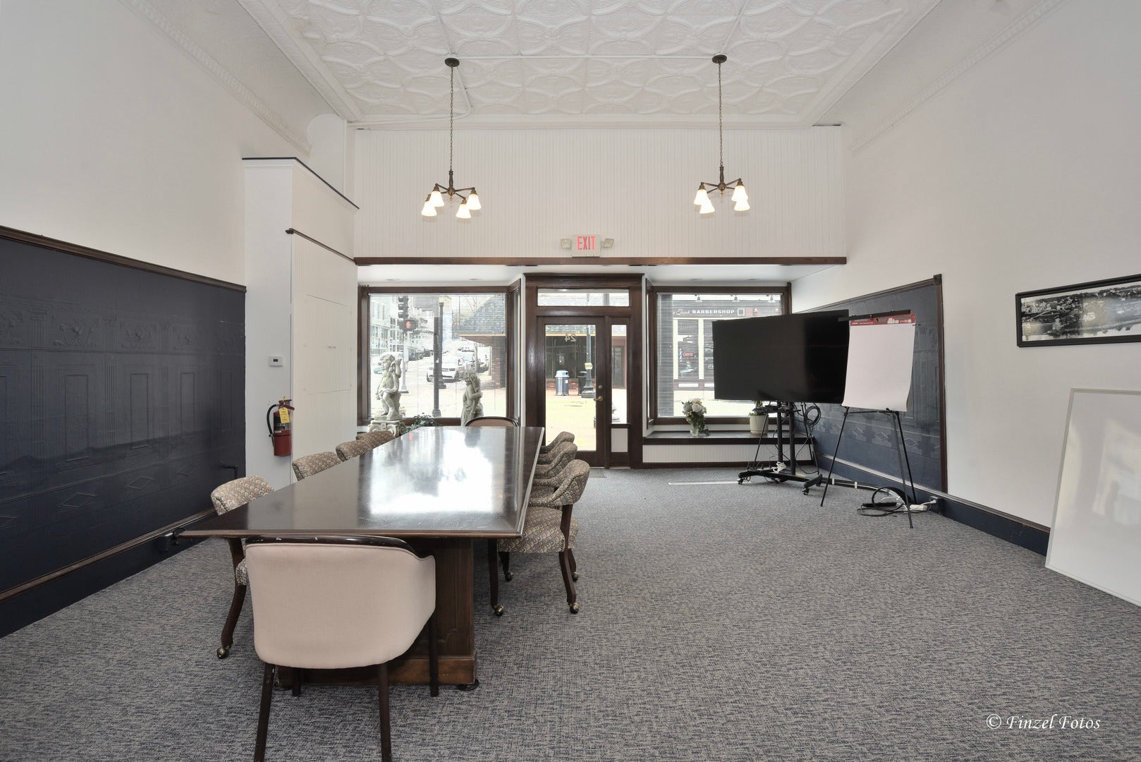 20-24 Douglas Avenue, Elgin, IL 60120