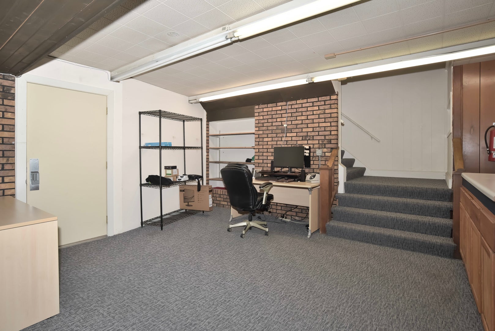 20-24 Douglas Avenue, Elgin, IL 60120