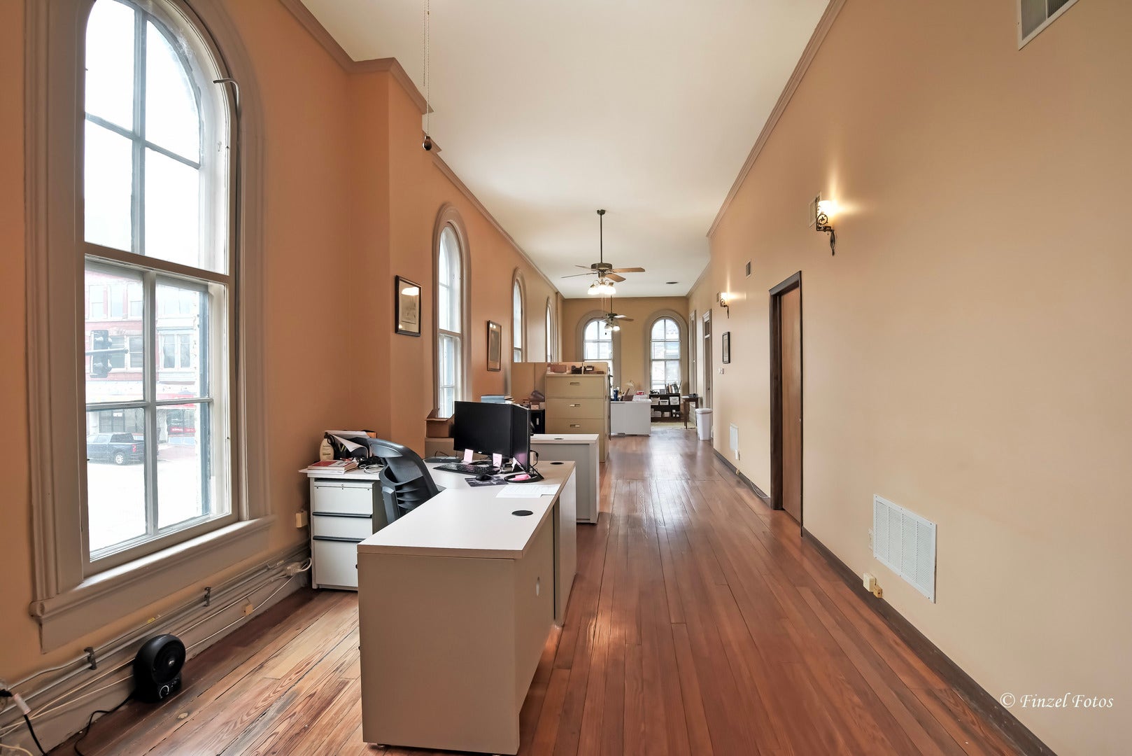20-24 Douglas Avenue, Elgin, IL 60120