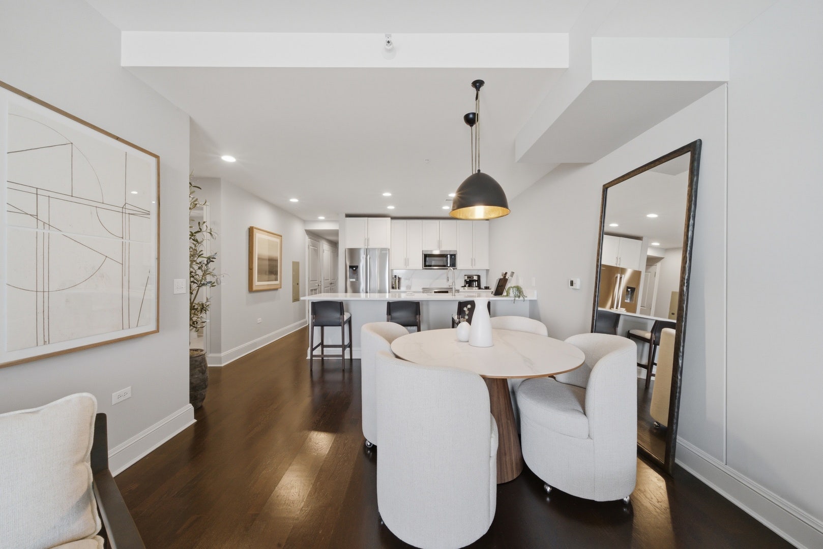850 N Lake Shore Drive, #1602, Chicago, IL 60611 **Photo is of the model residence, representative