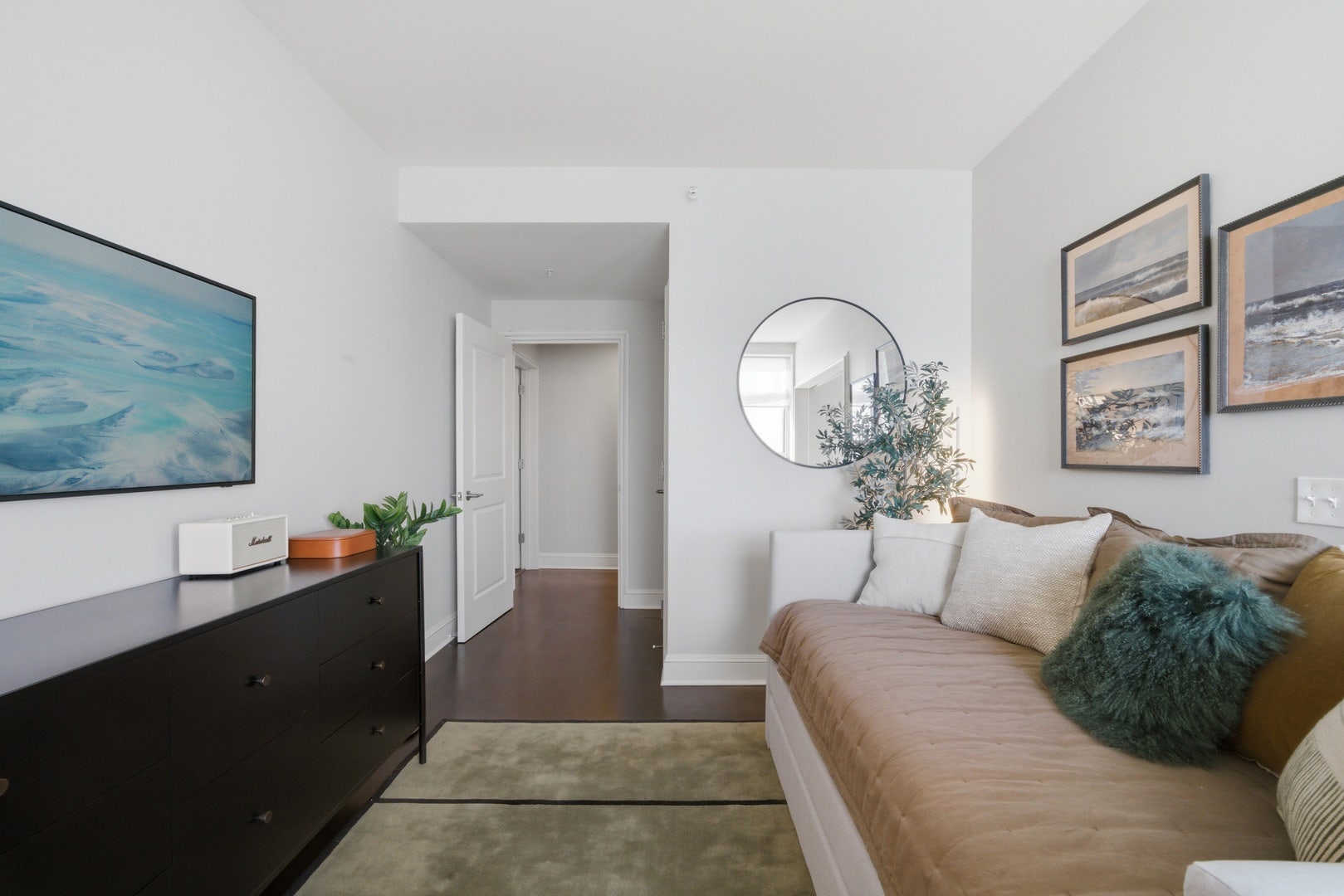 850 N Lake Shore Drive, #1602, Chicago, IL 60611 **Photo is of the model residence, representative