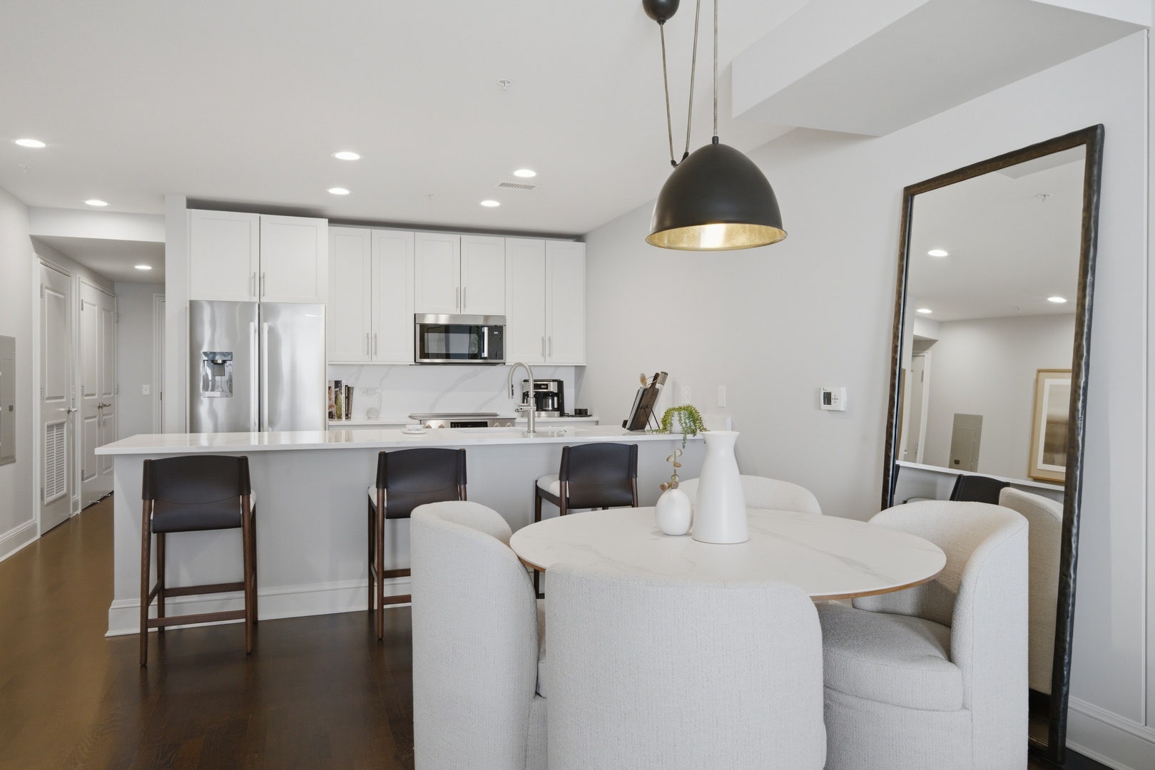 850 N Lake Shore Drive, #1602, Chicago, IL 60611 **Photo is of the model residence, representative