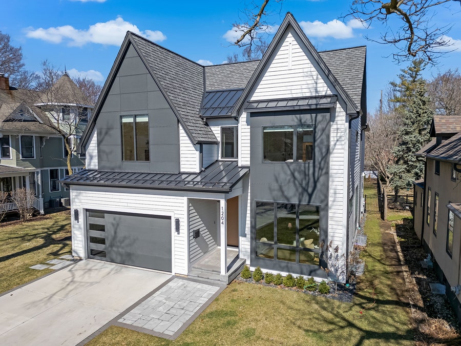 Property photo for 1204 Gilbert Avenue, Downers Grove, IL